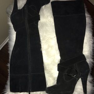 SUEDE STEVE MADDEN KNEE HIGH BOOTS